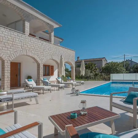 Marina I By Interhome Пореч