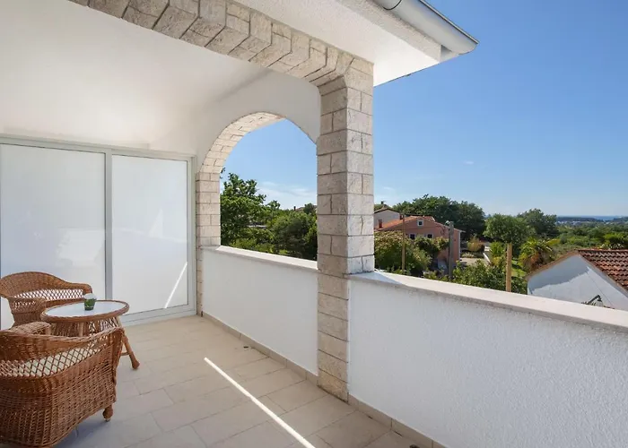 Marina I By Interhome * Πόρετς